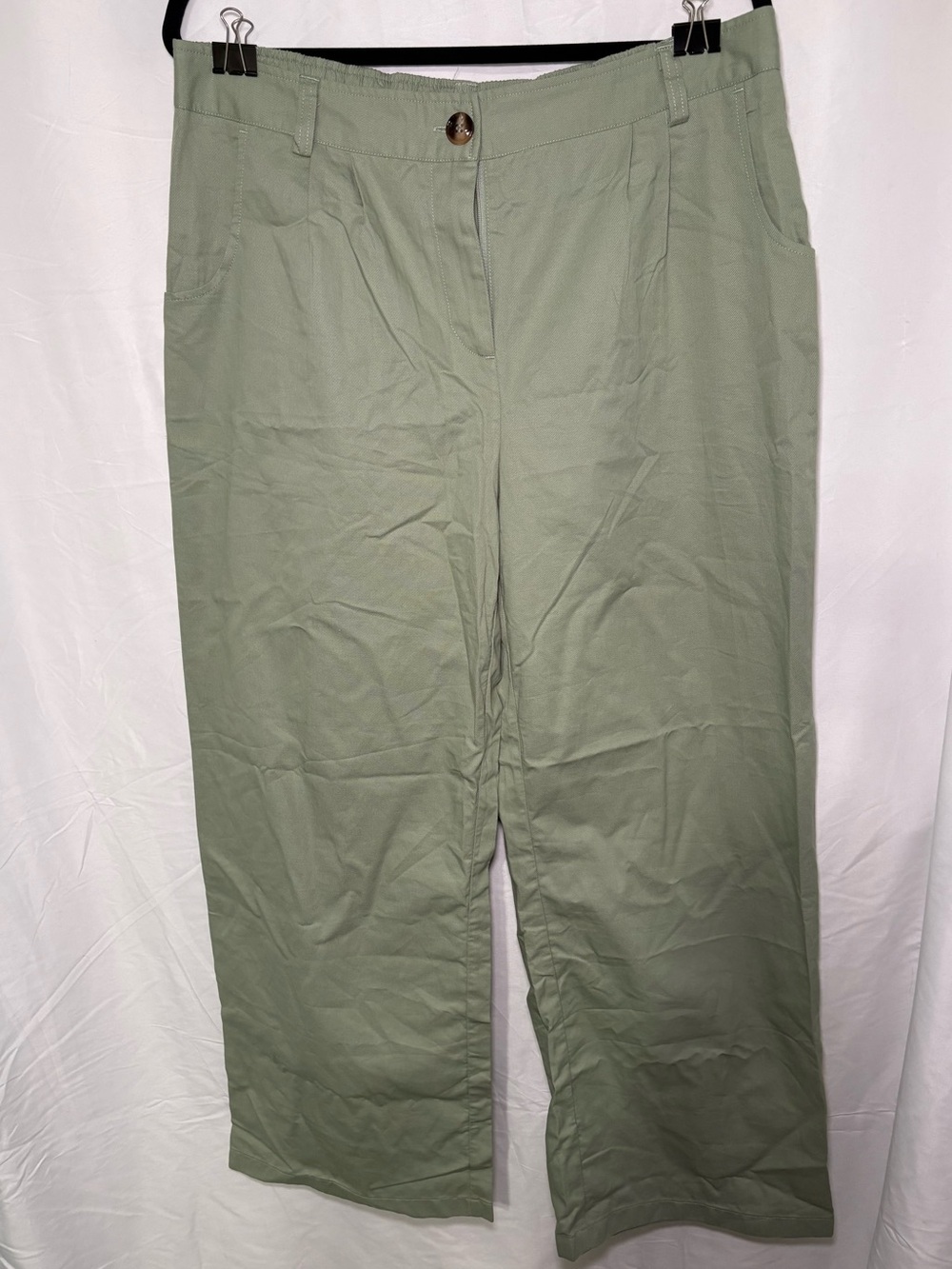 Women's Halara Straight-leg Pants in Sage Green